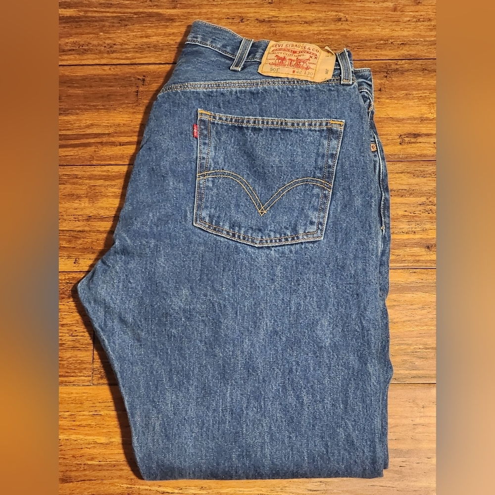 Levi's 501 men's jeans 40x30. *422.5
